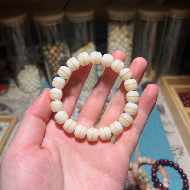 菩提根 一线天 老型菩提根单圈手串绕指柔