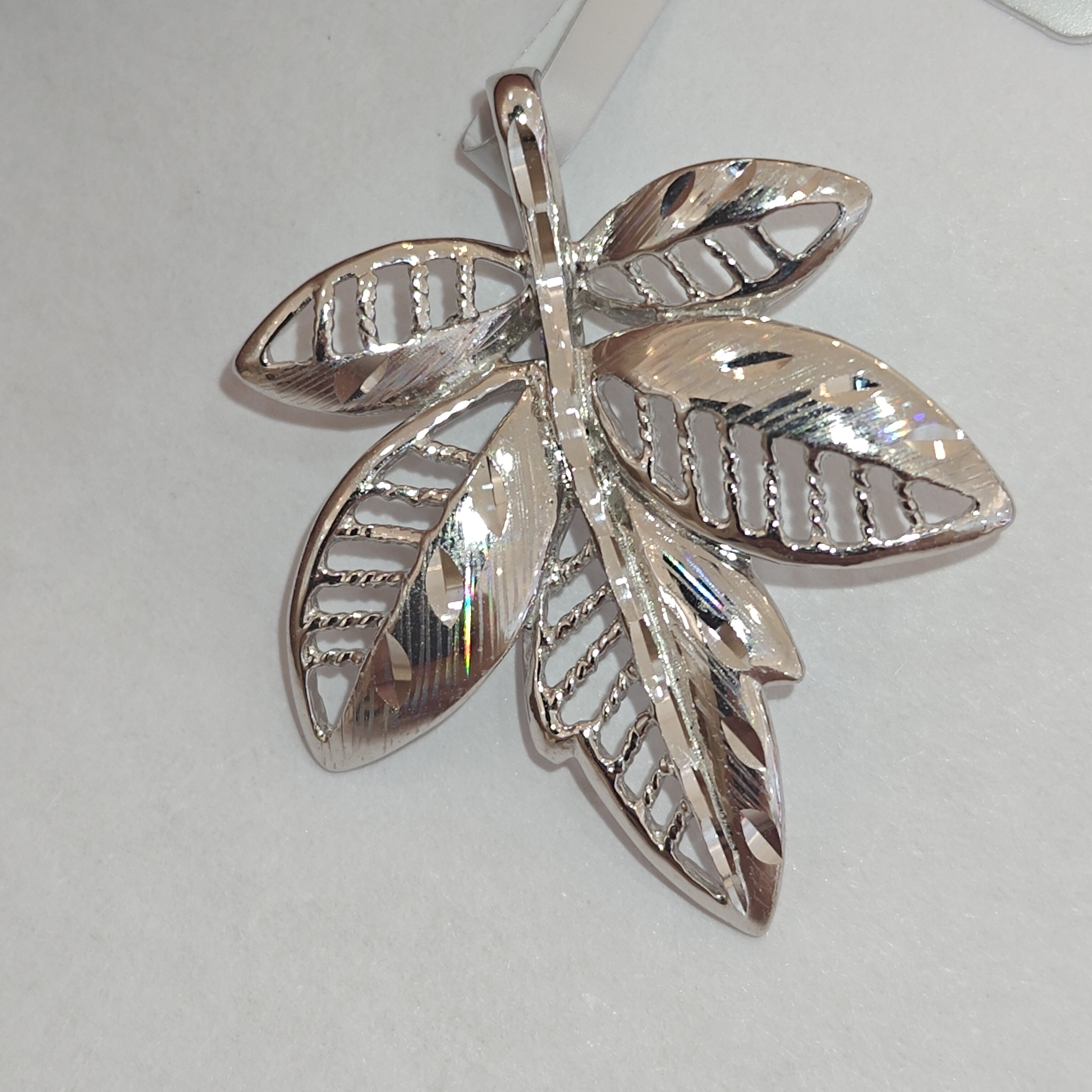  不退不换  铂金950吊坠3.48克