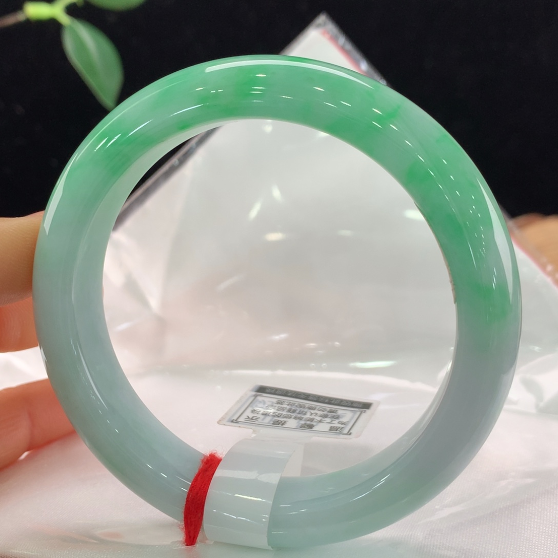 翡翠手镯未镶嵌111-0245