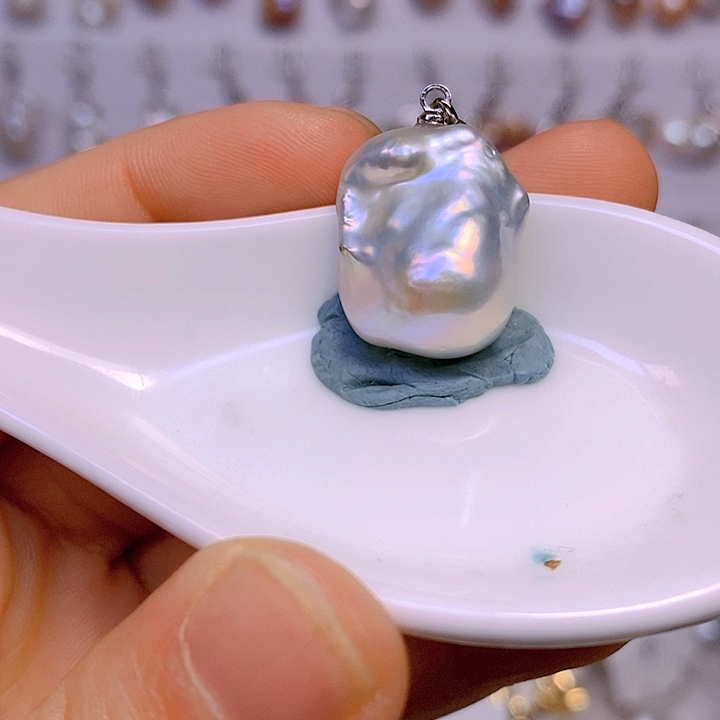 淡水珍珠颈饰合金