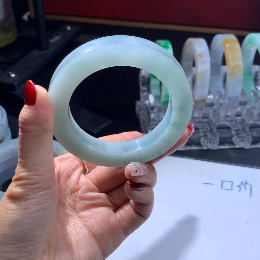 定制翡翠翡翠手镯未镶嵌