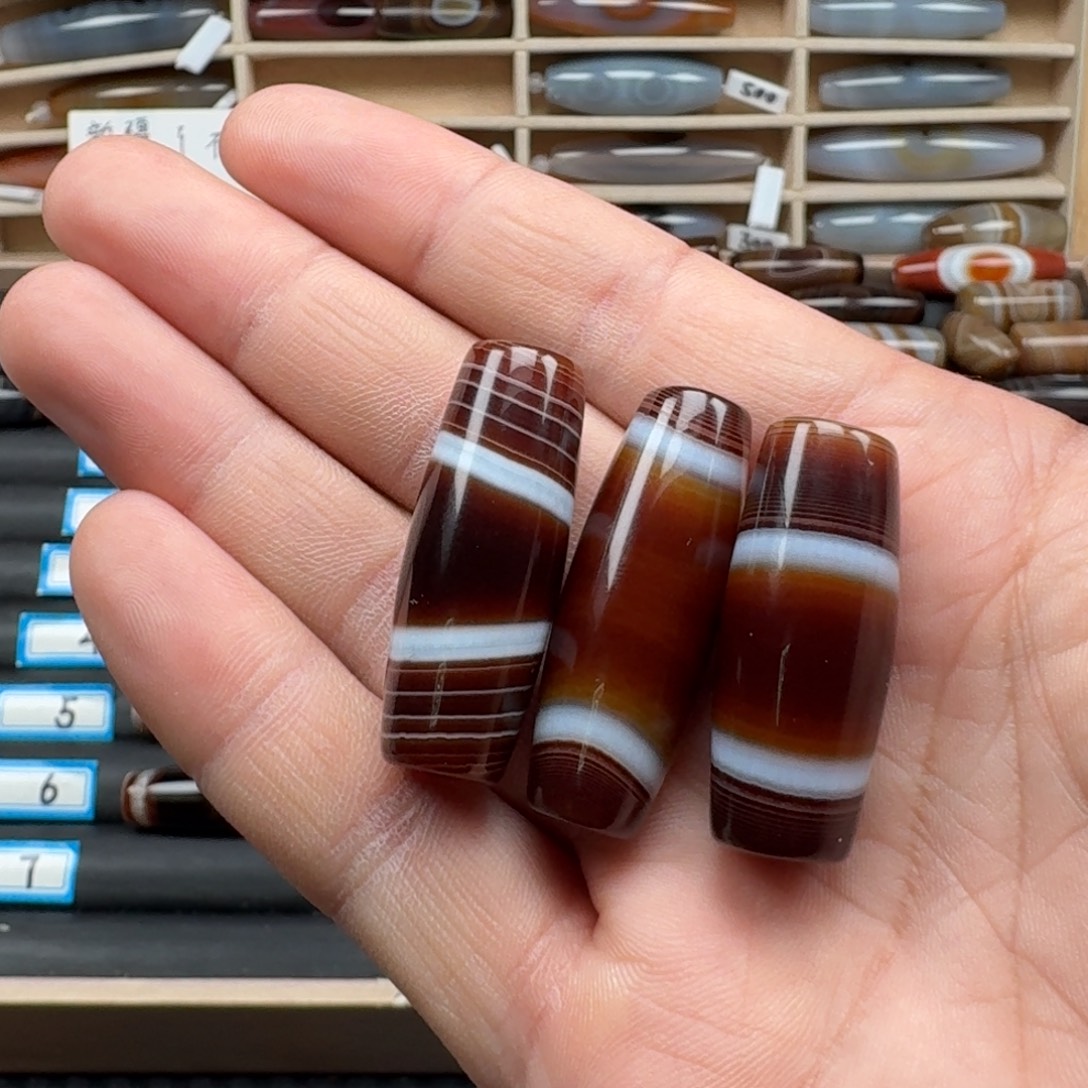 虎***山玛瑙/玉髓未镶嵌颈饰