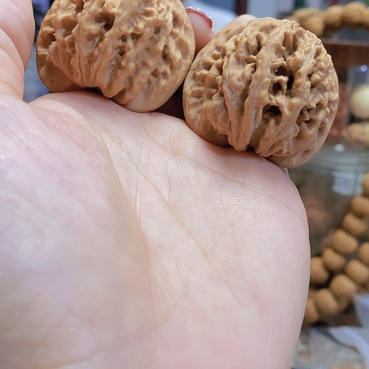 【闪购商品】文玩核桃把件42霞云岭