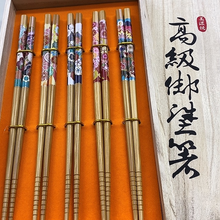 摆件美美美美美美瓷器