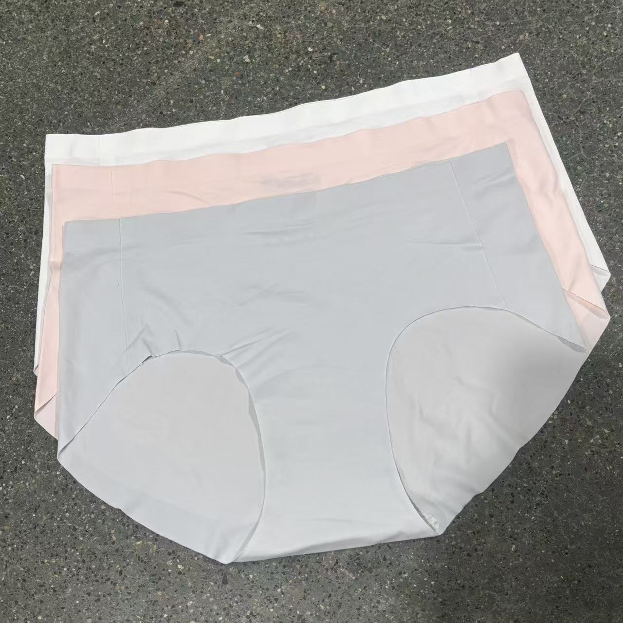 1143亲肤凉感女士内裤