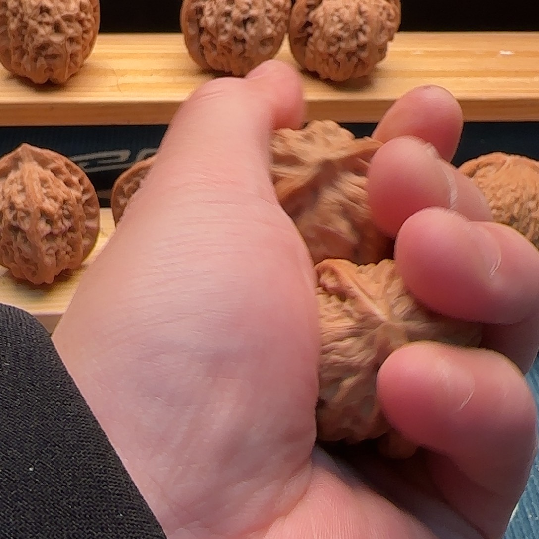 再***厉吊坠文玩核桃霸王霸王