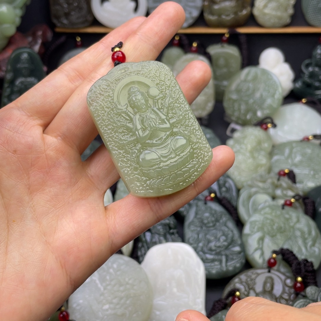 和田玉颈饰未镶嵌