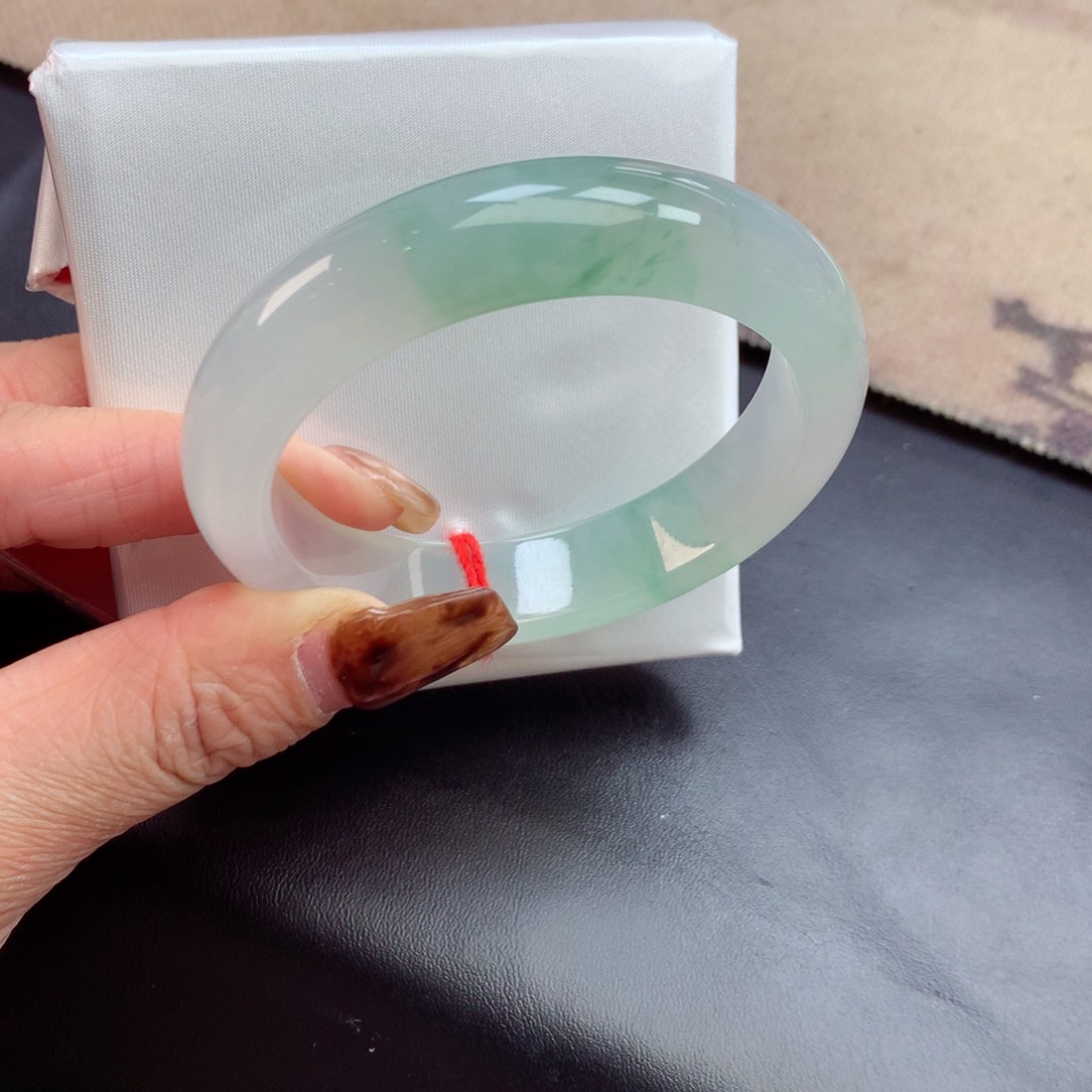 未镶嵌手镯翡翠缅甸翡翠手镯