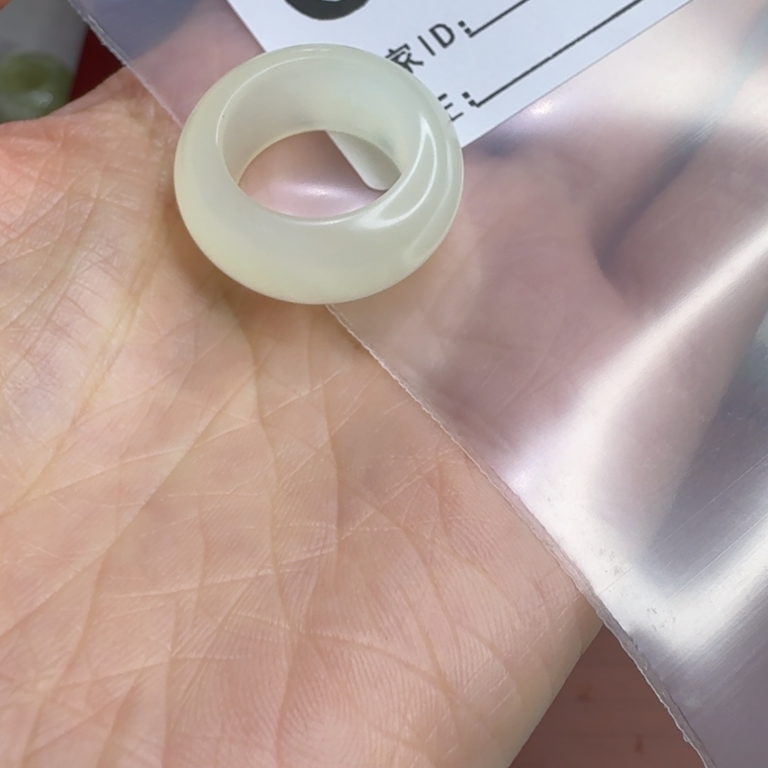 এ***匸蛇纹石玉未镶嵌戒指