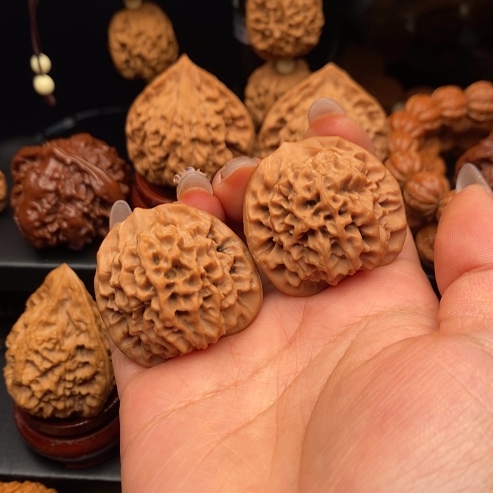 文玩核桃把件?***y秦岭文玩核桃秦闷36