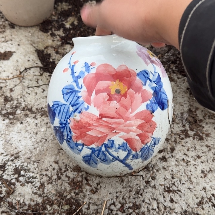 微瑕景德镇陶瓷手工花瓶