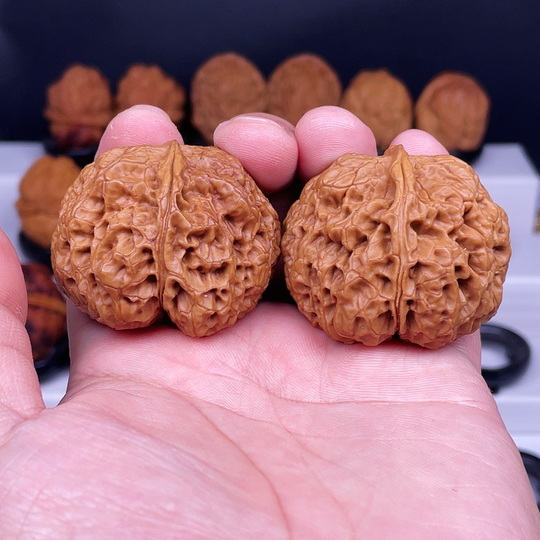 文玩核桃吊坠太湖石45尺不退不换