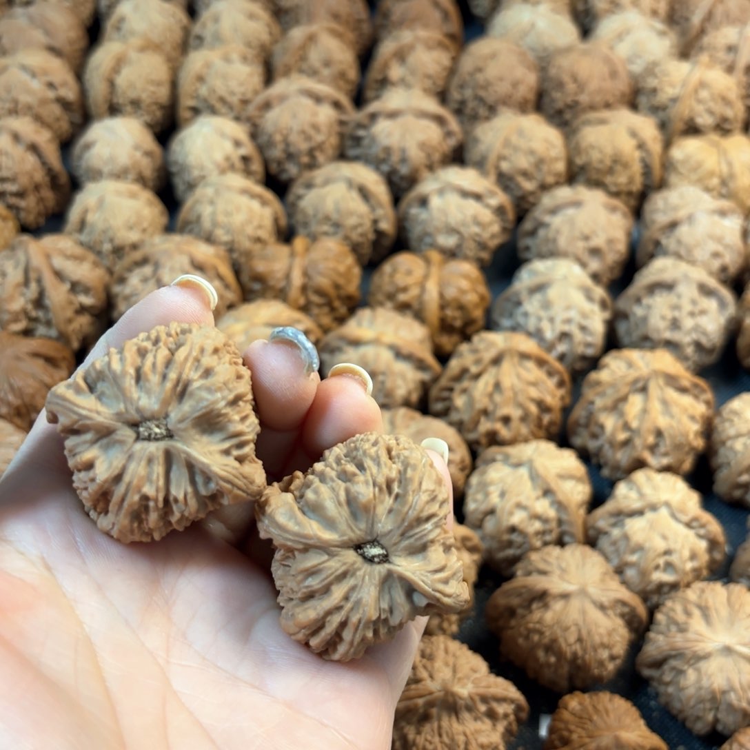 文玩核桃把件~*嚯南疆