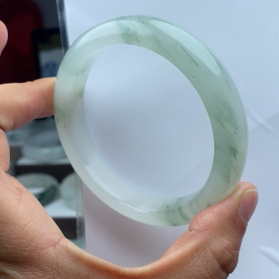 石英质玉（金丝玉）手镯未镶嵌