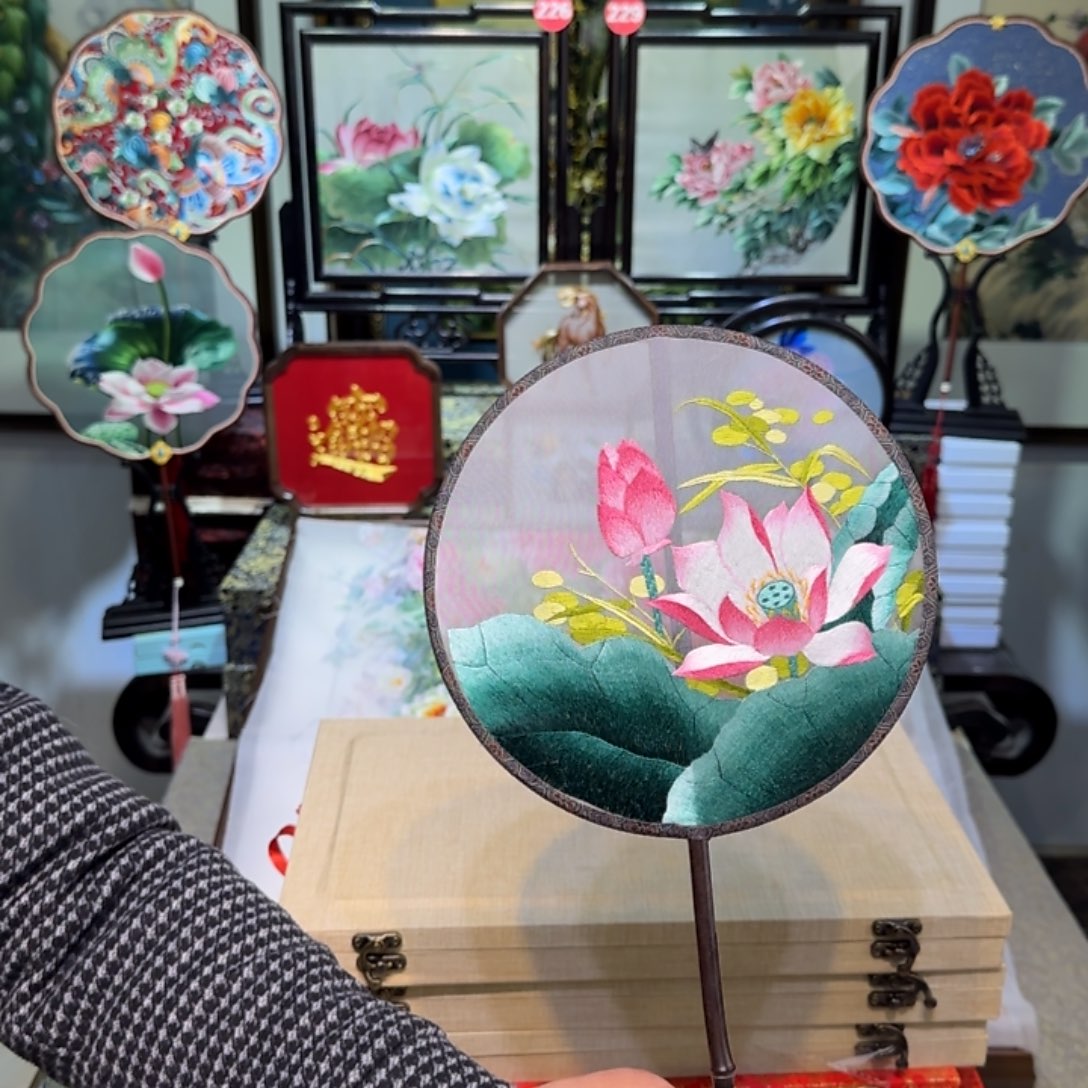 刺绣刺绣工艺精湛