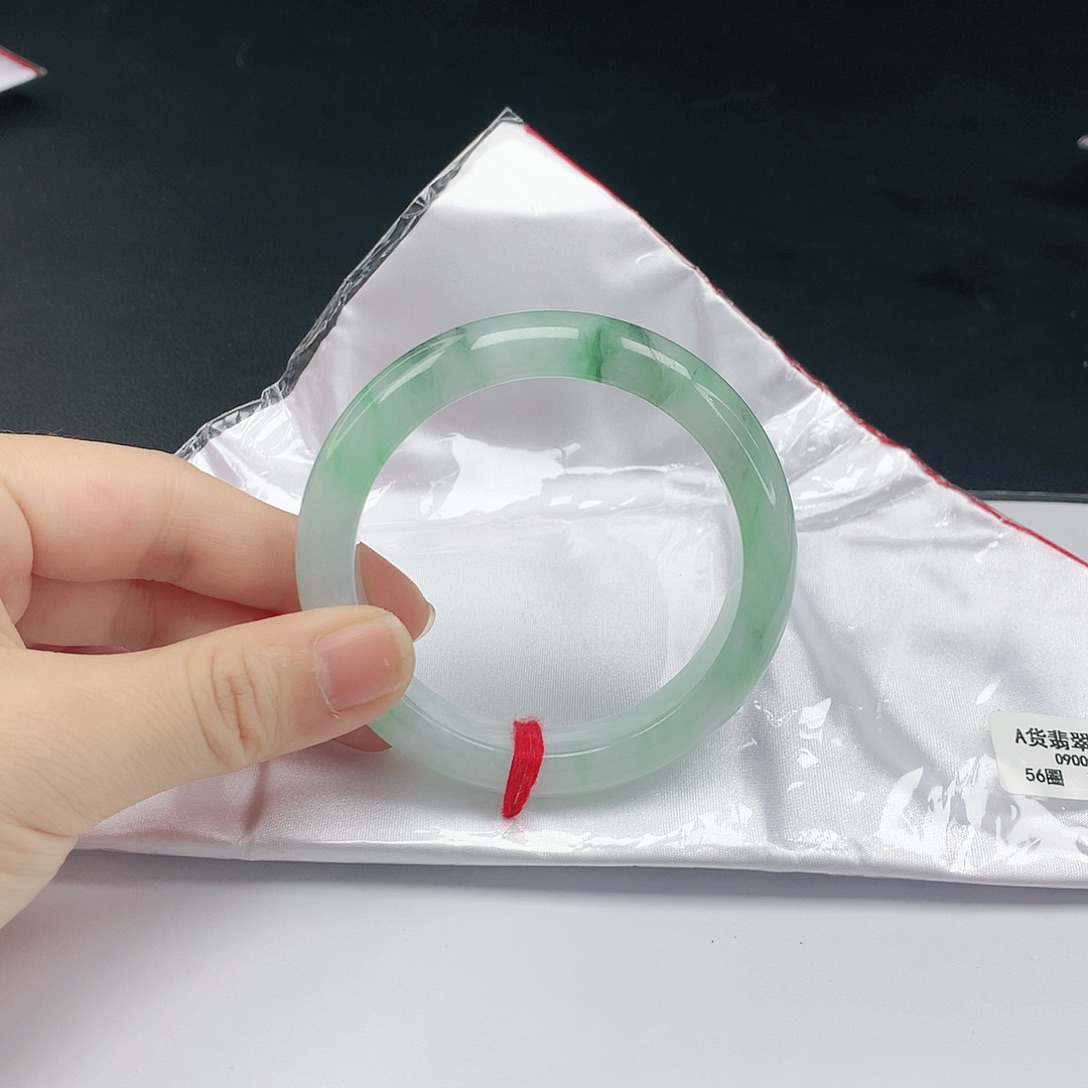 翡翠未镶嵌手镯?****?翡翠005