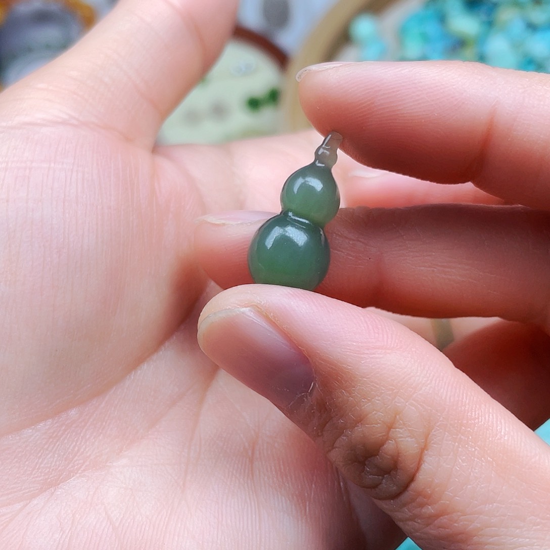 和田玉挂件未镶嵌订制