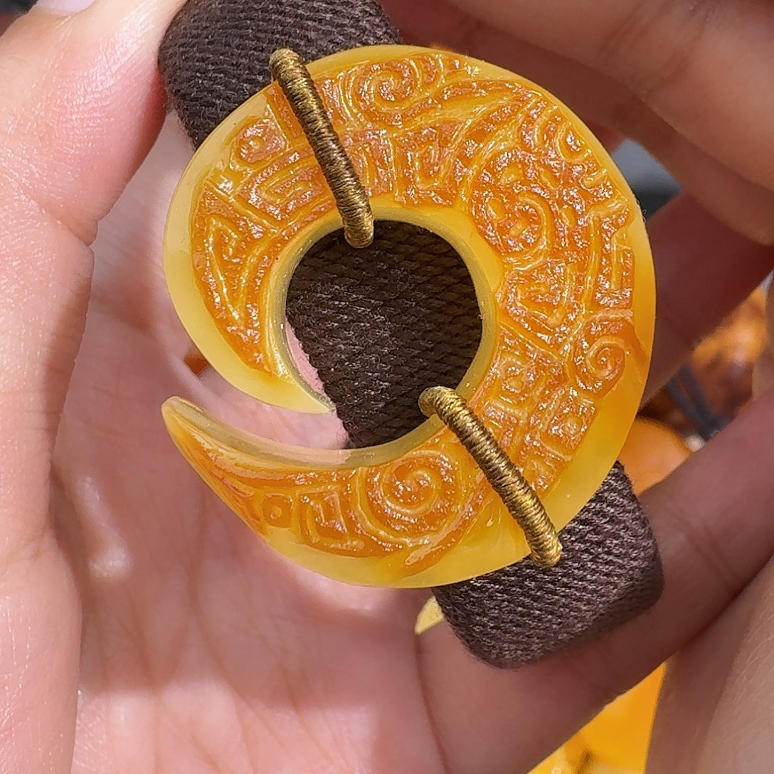 悟***空琥珀未镶嵌裸石我