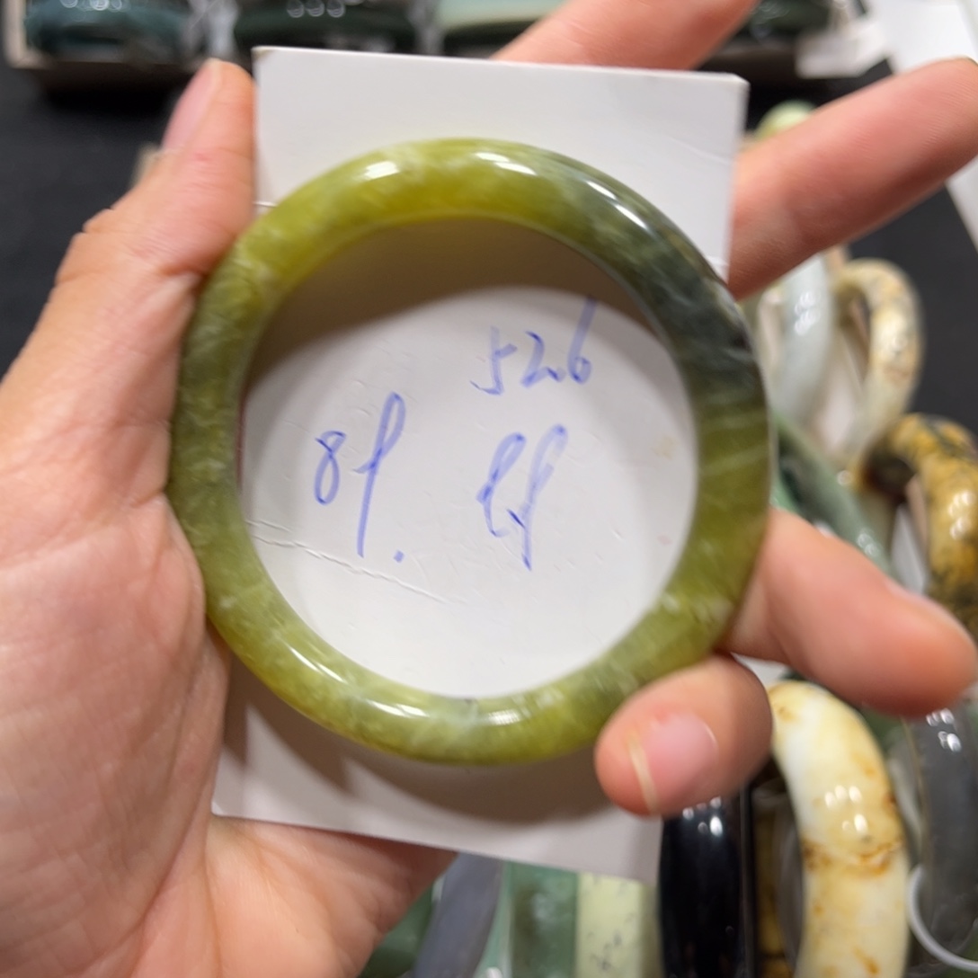 未镶嵌蛇纹石玉手镯