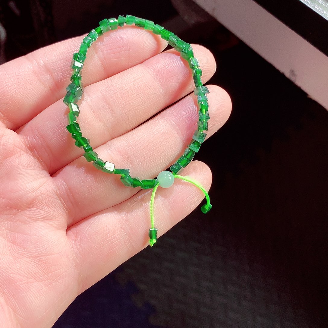 翡翠手链未镶嵌天然翡翠手链未镶嵌