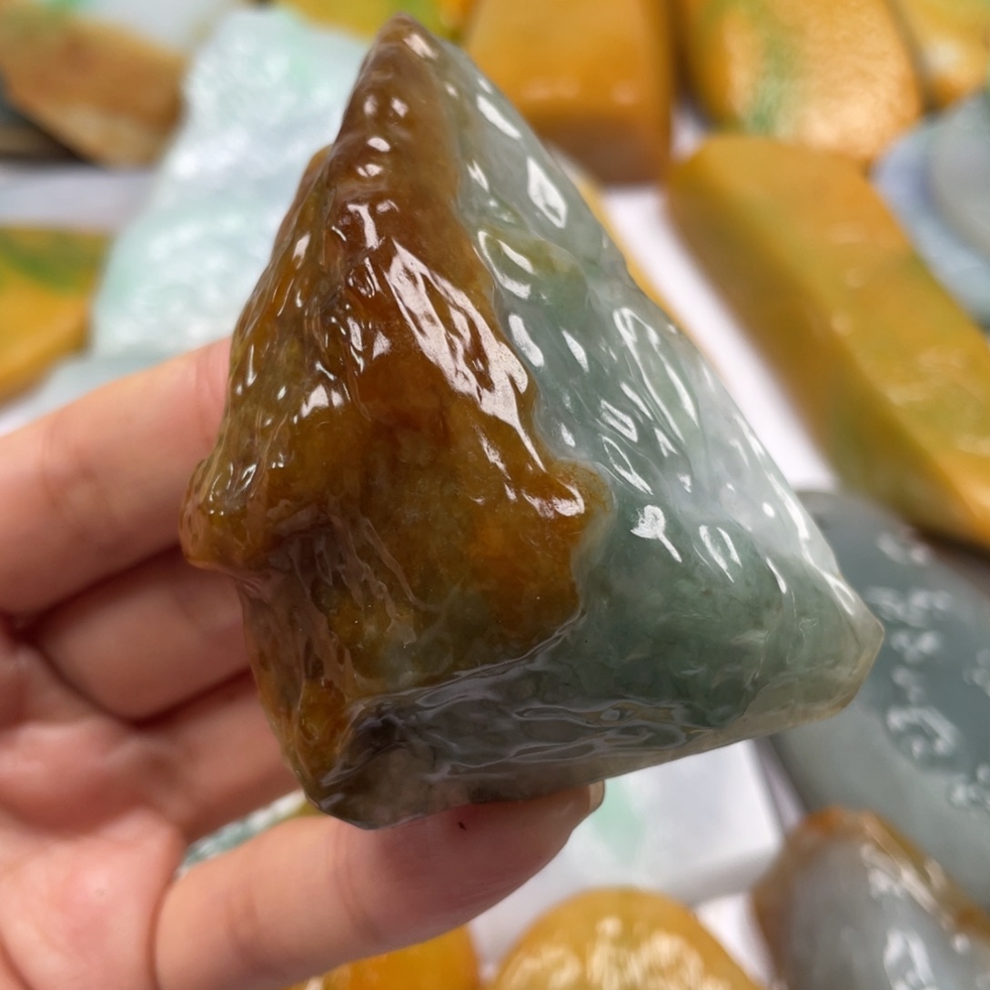 【闪购商品】翡翠颈饰未镶嵌B****舟翡翠