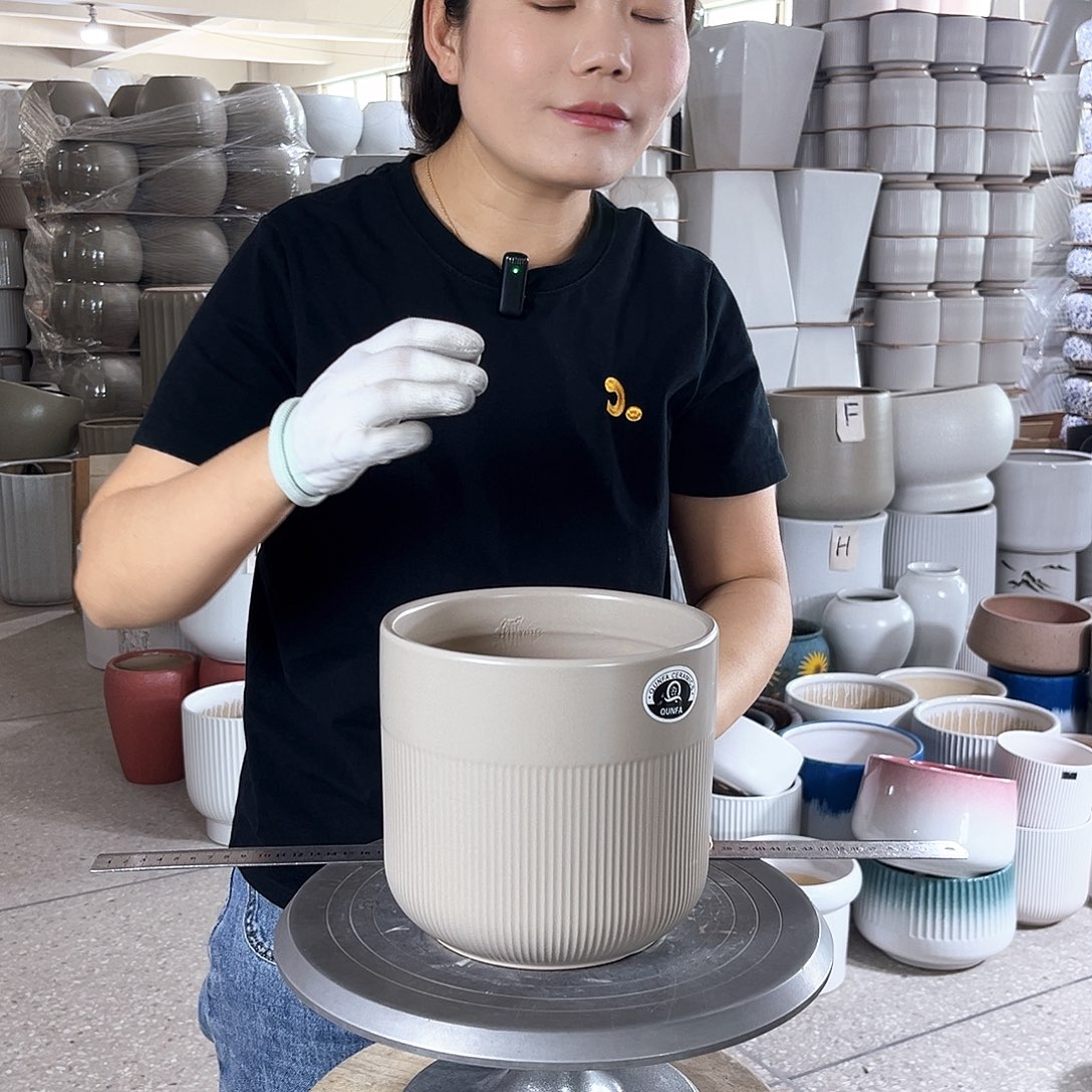 陶瓷口径18-17。浅灰。。