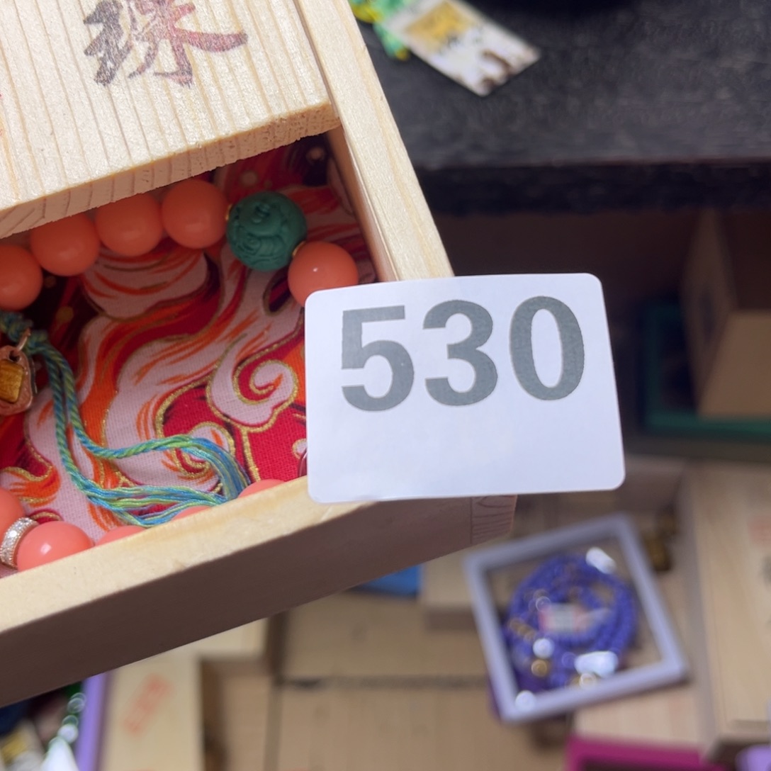 是***吖大叶紫檀（黑酸枝木类）