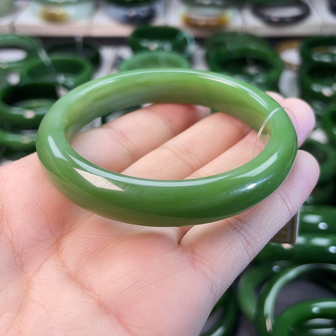 和田玉（碧玉）手镯未镶嵌