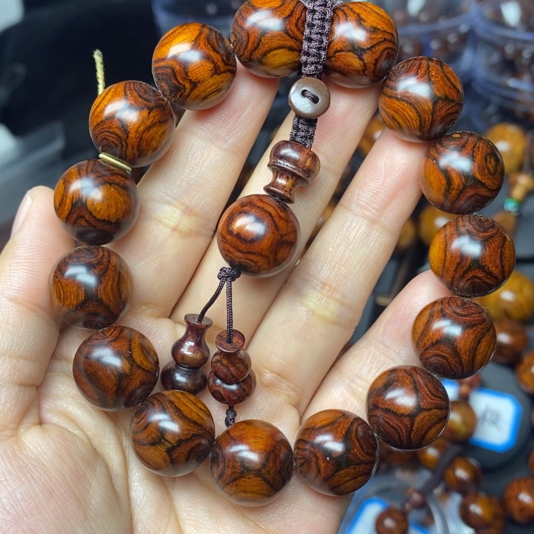 岁**痕海南黄花梨1.5叉纹对眼