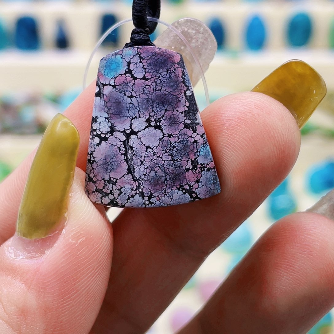 绿松石颈饰未镶嵌