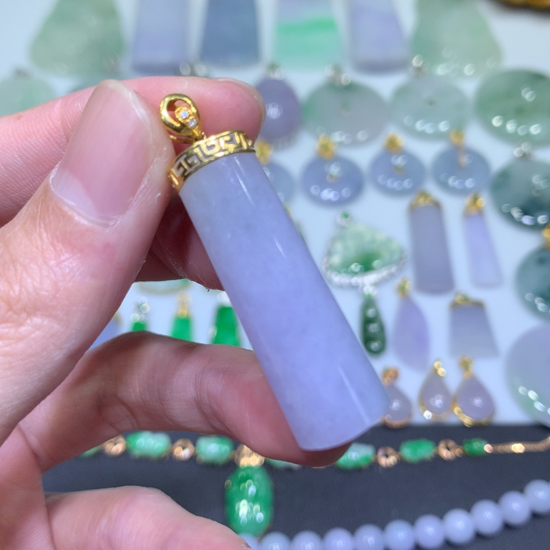 翡翠吊坠(不含链)18K金镶嵌