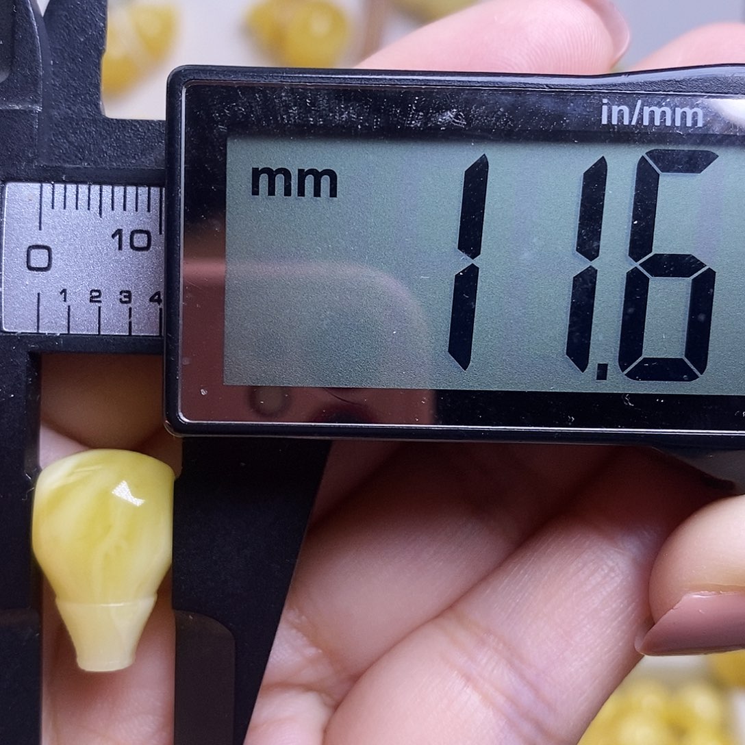 裸石琥珀未镶嵌蜜蜡三通