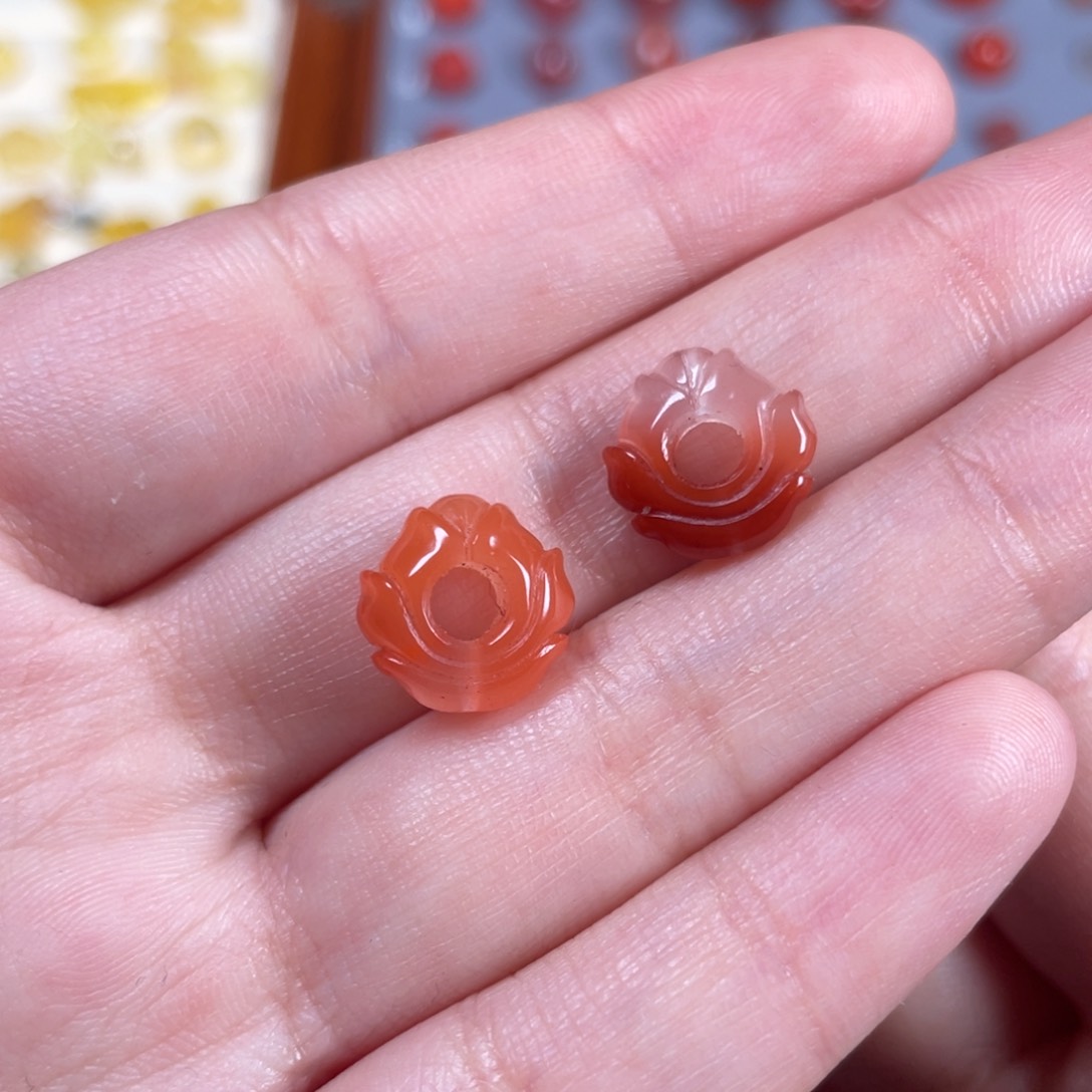 南红玛瑙宝相花未镶嵌幸****?