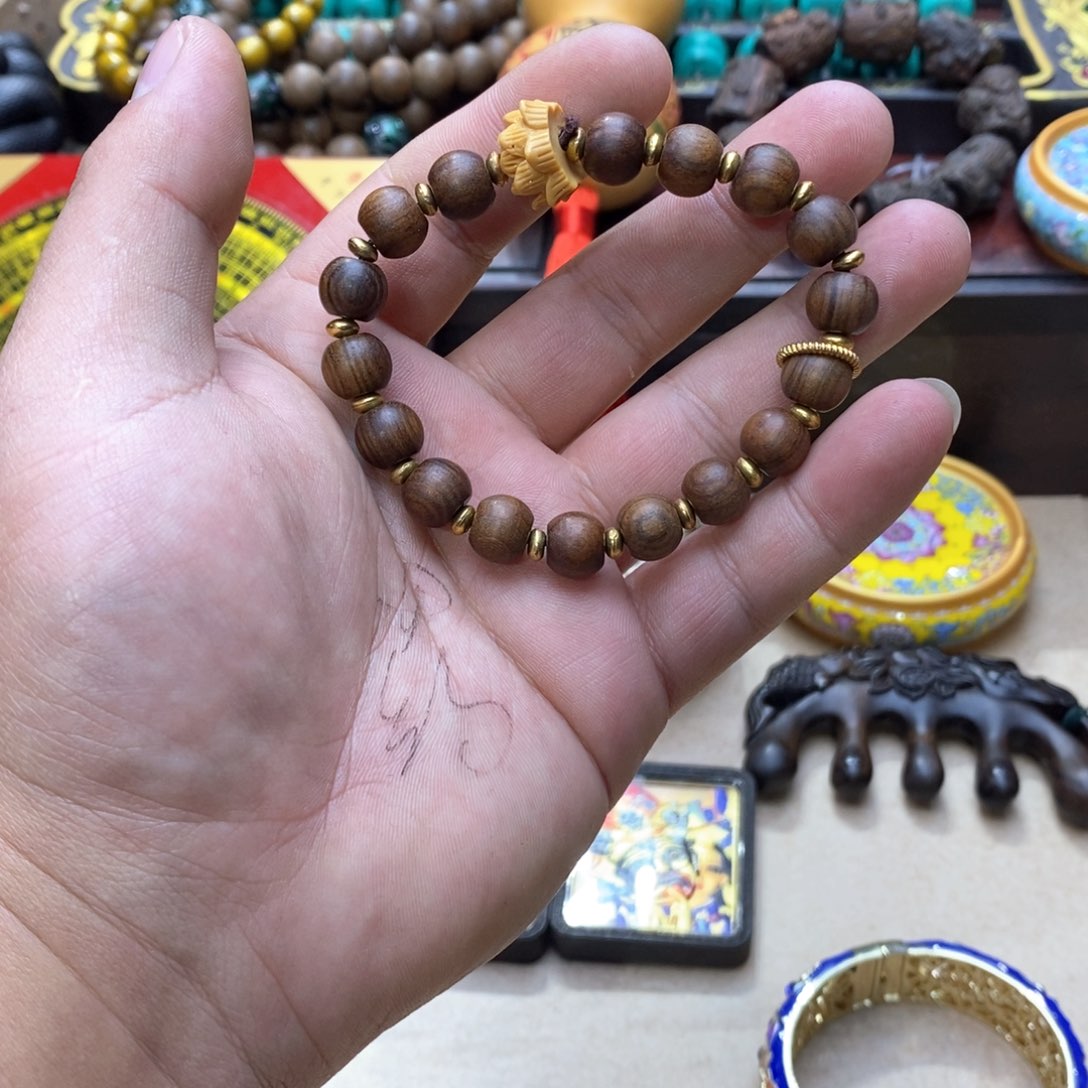 大叶紫檀（黑酸枝木类）