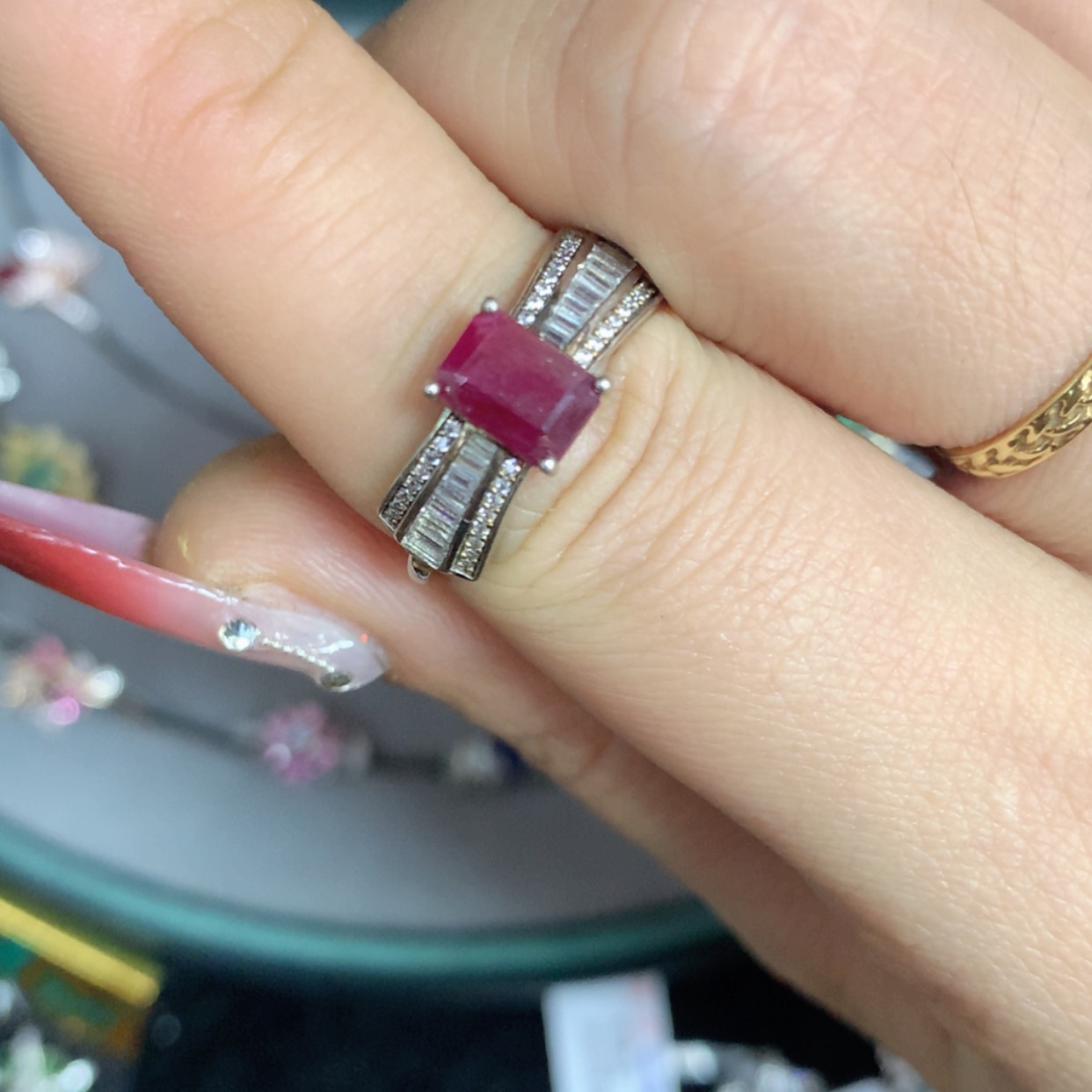 【闪购商品】瓷片楚楚中古满55包邮