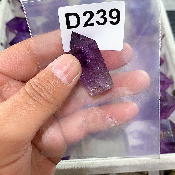 紫晶天然水晶柱子D239未镶嵌浅**生
