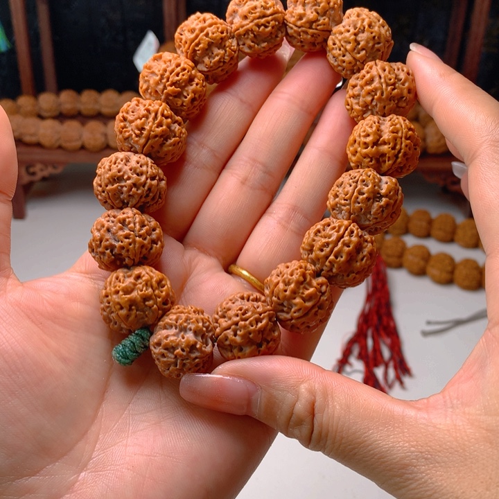 金刚菩提手串厚**物梅花