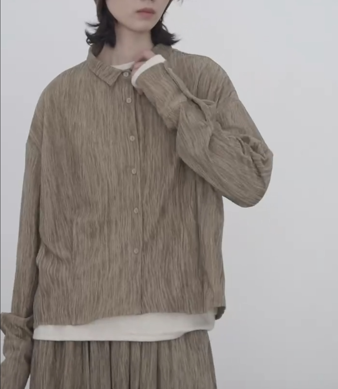 灯芯绒衬衫女短款