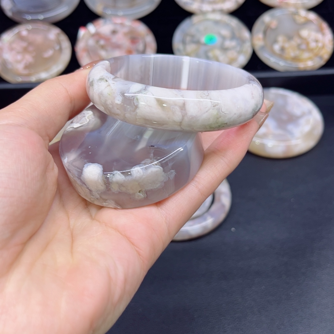 手镯玛瑙/玉髓未镶嵌56