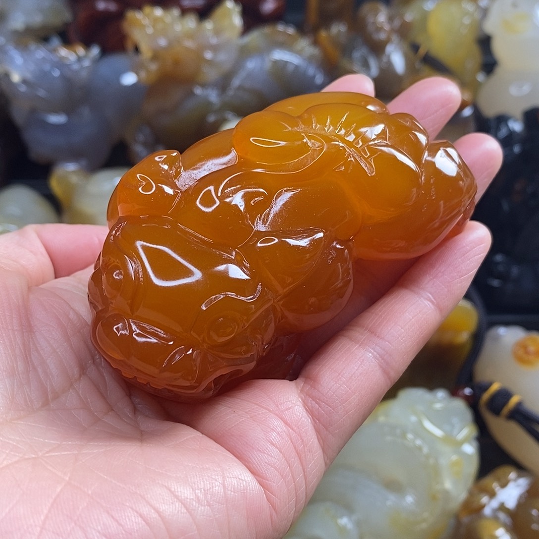 8***哥玛瑙/玉髓未镶嵌手把件