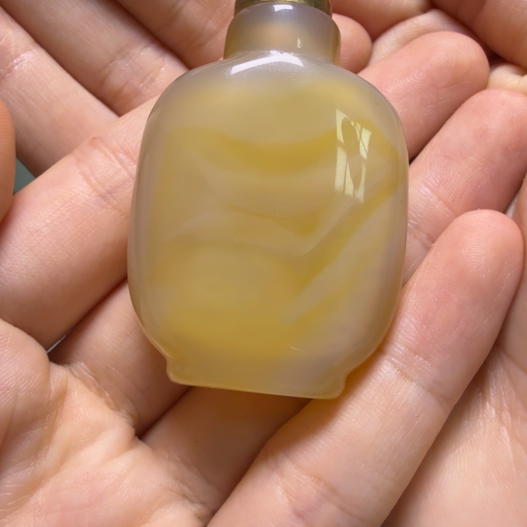 董***亮玛瑙/玉髓未镶嵌颈饰