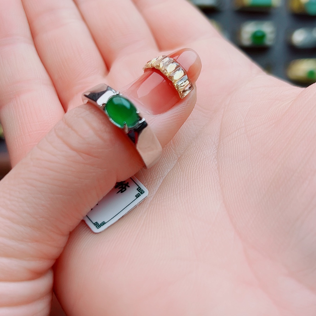 未镶嵌戒指翡翠11