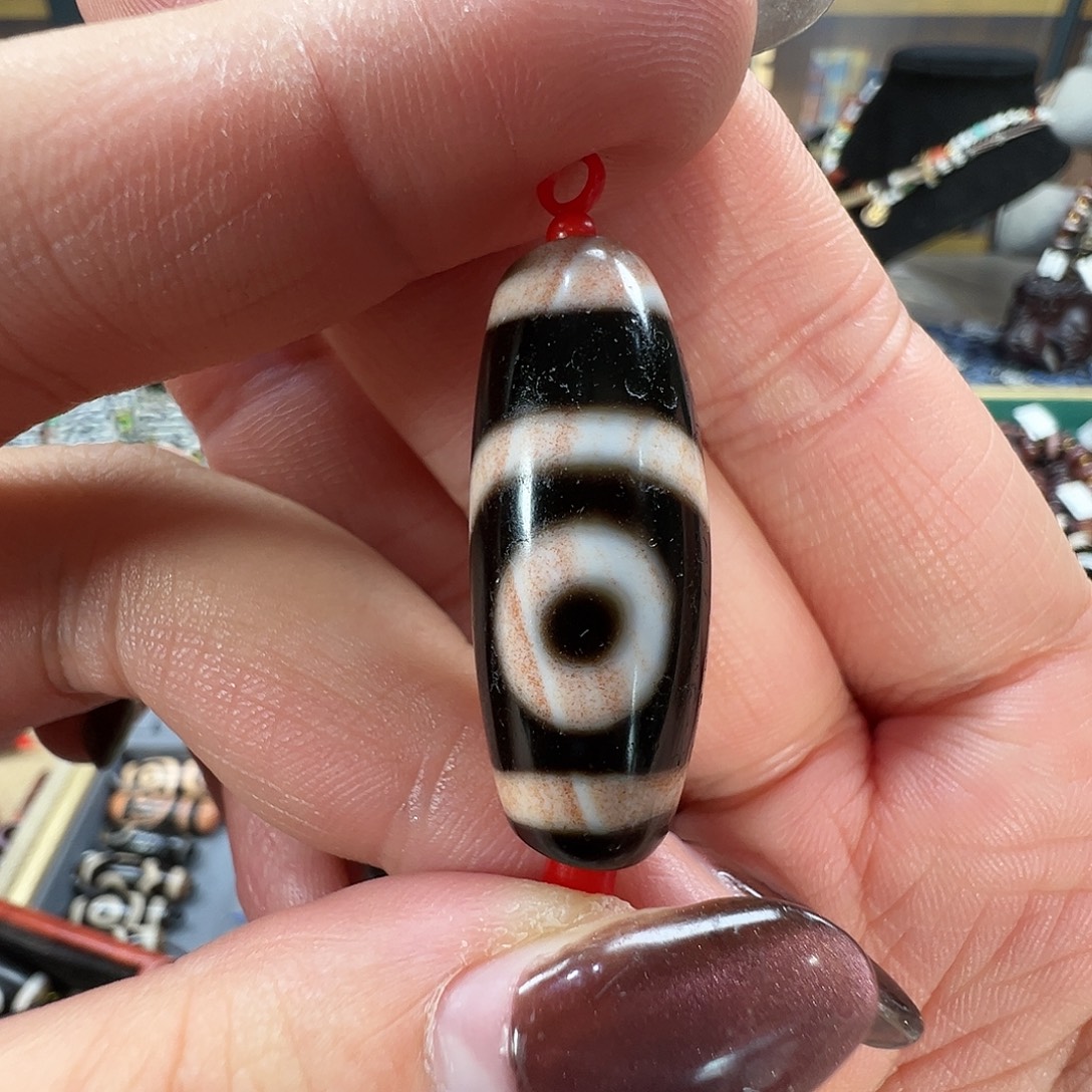 玛瑙/玉髓未镶嵌珠宝半成品行运红砂如意两眼