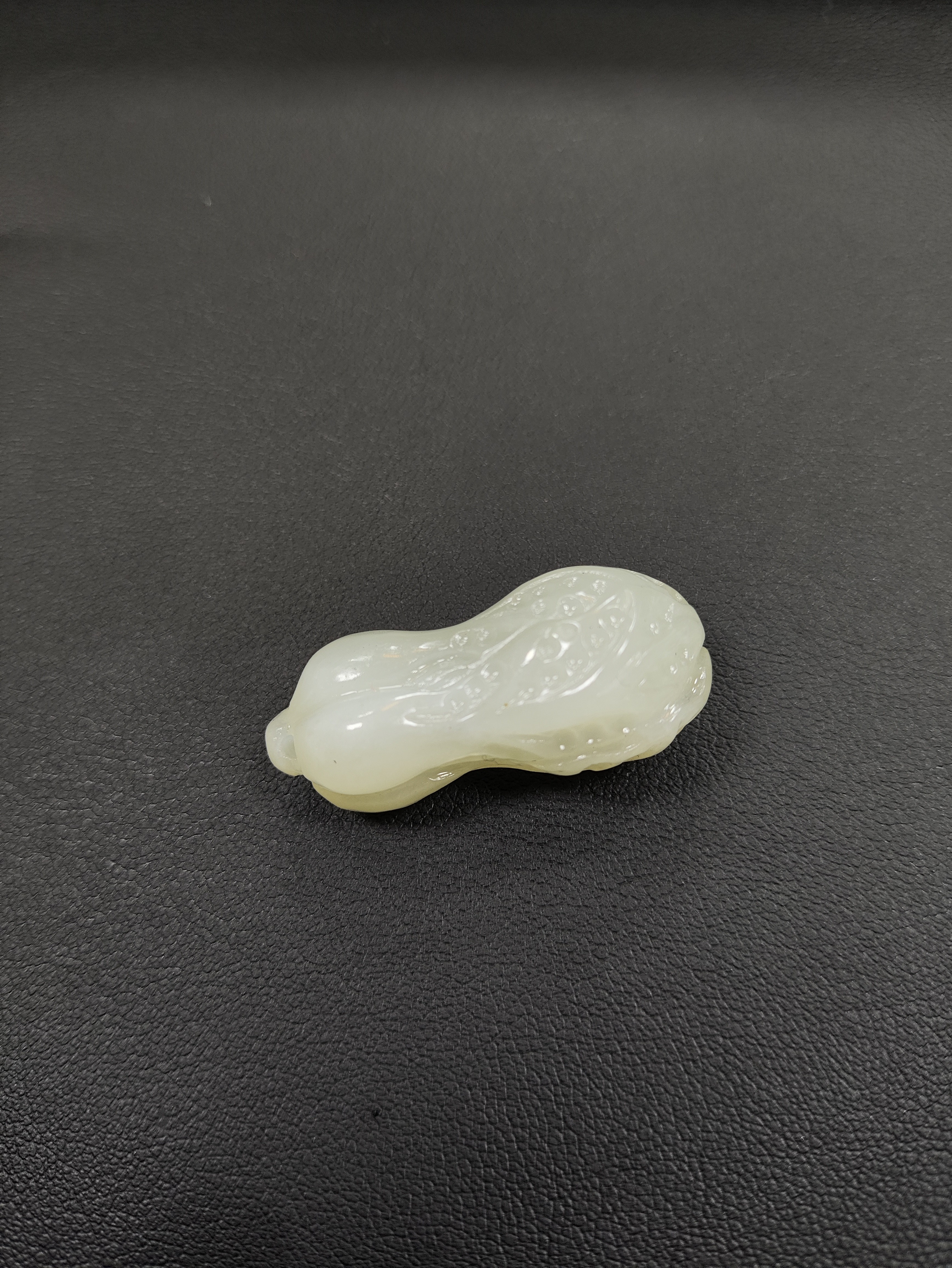 天然和田玉白菜(百财)吊坠