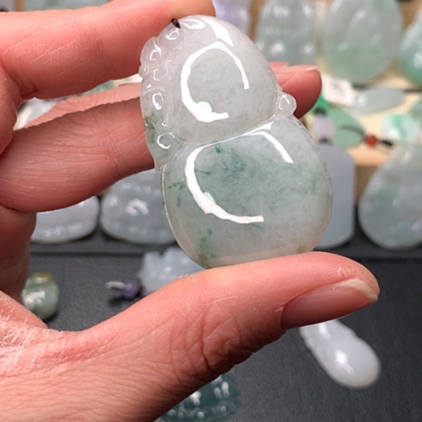 【闪购商品】翡翠颈饰未镶嵌葫芦