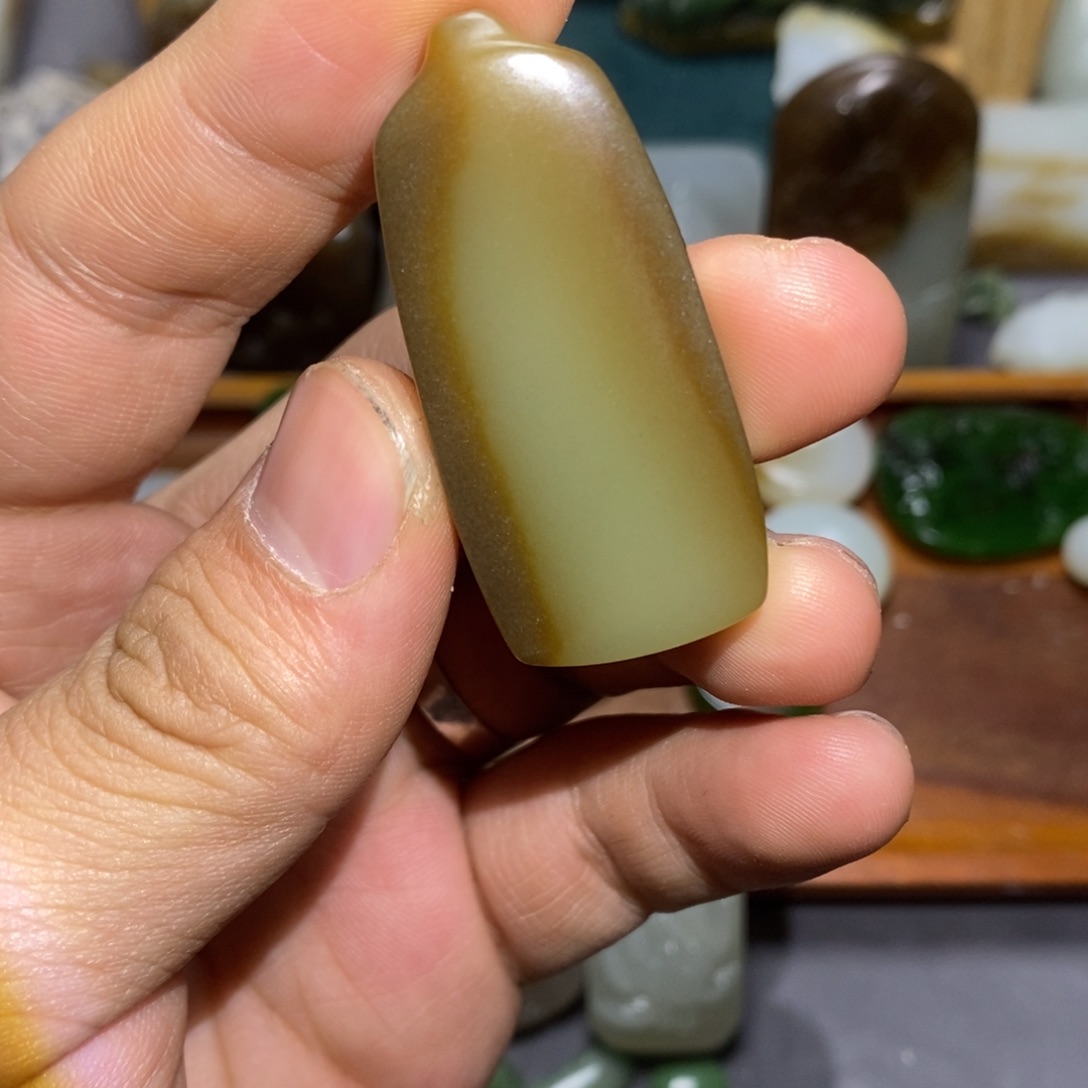 和田玉（糖玉）未镶嵌颈饰