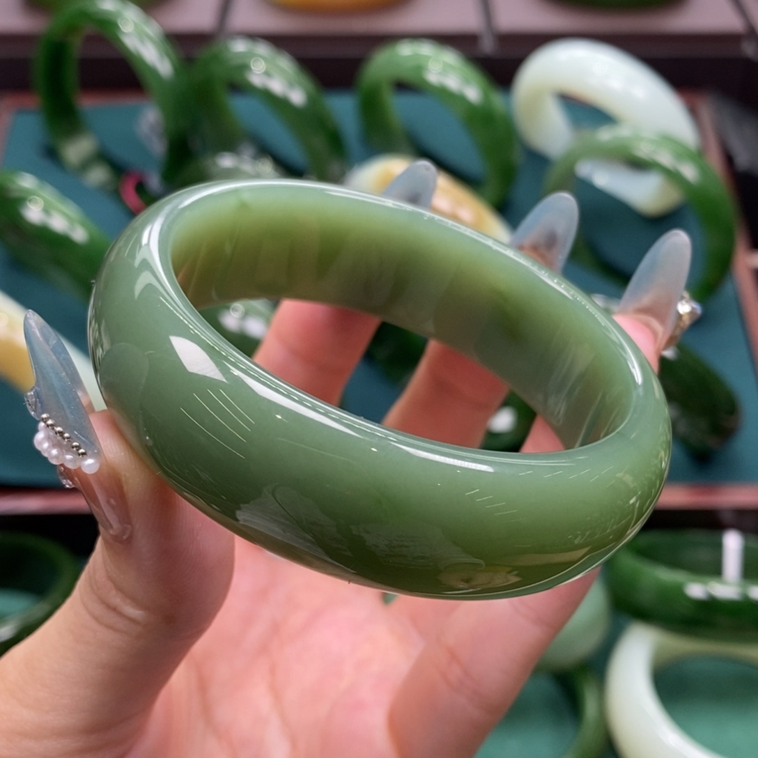 和田玉（碧玉）未镶嵌手镯5758