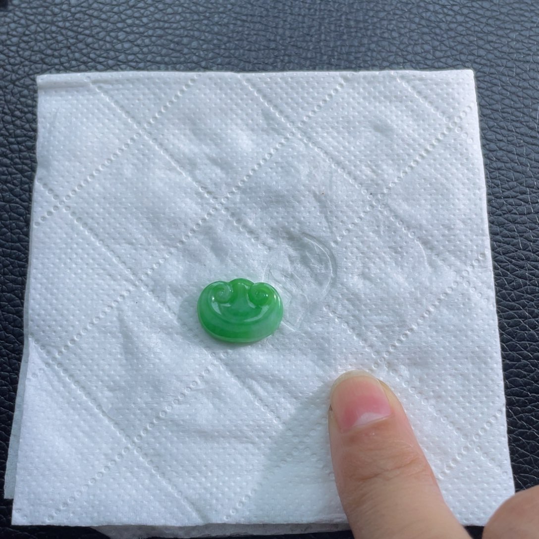 定制翡翠未镶嵌贪***鱼