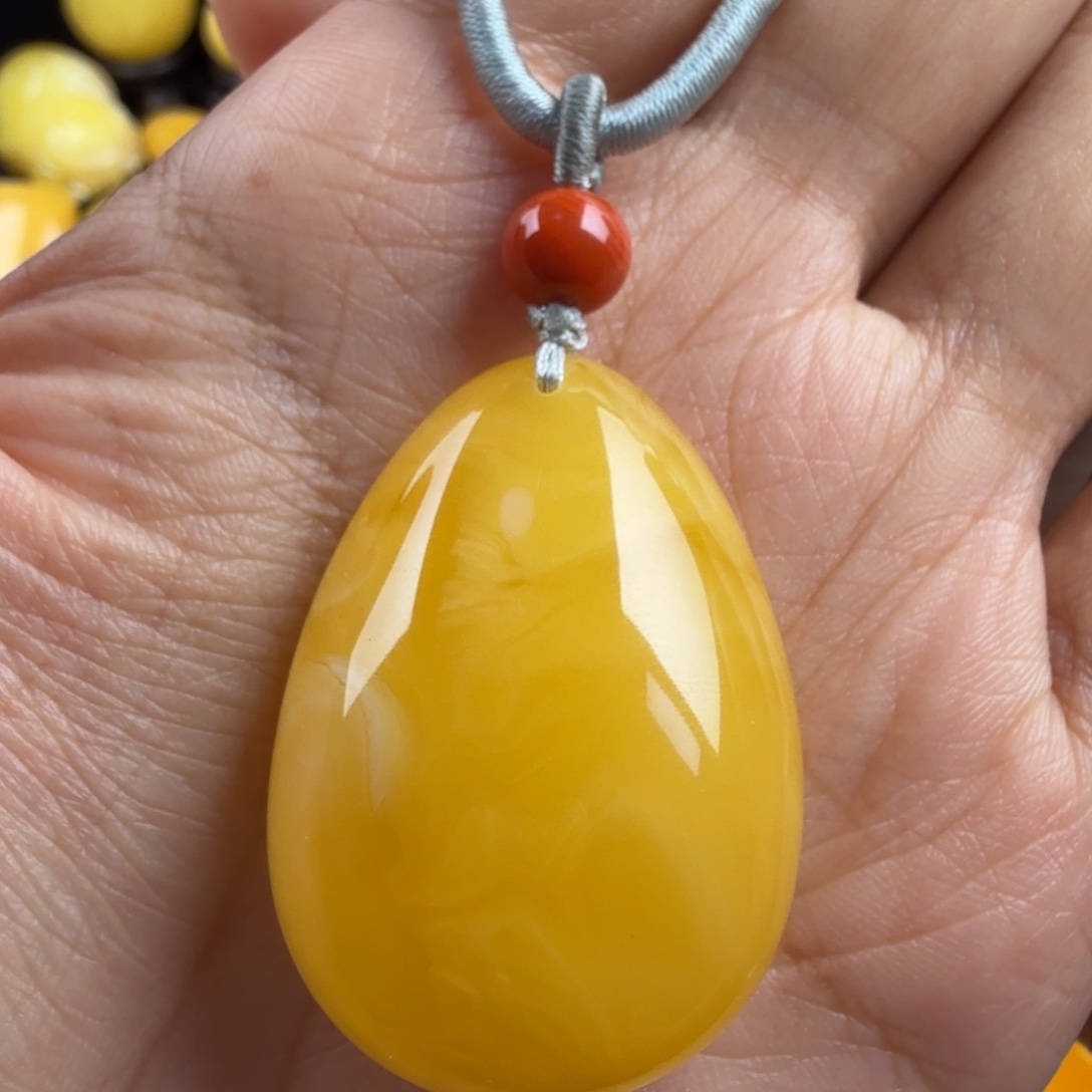 琥珀未镶嵌颈饰纯天然琥珀蜜蜡无优化