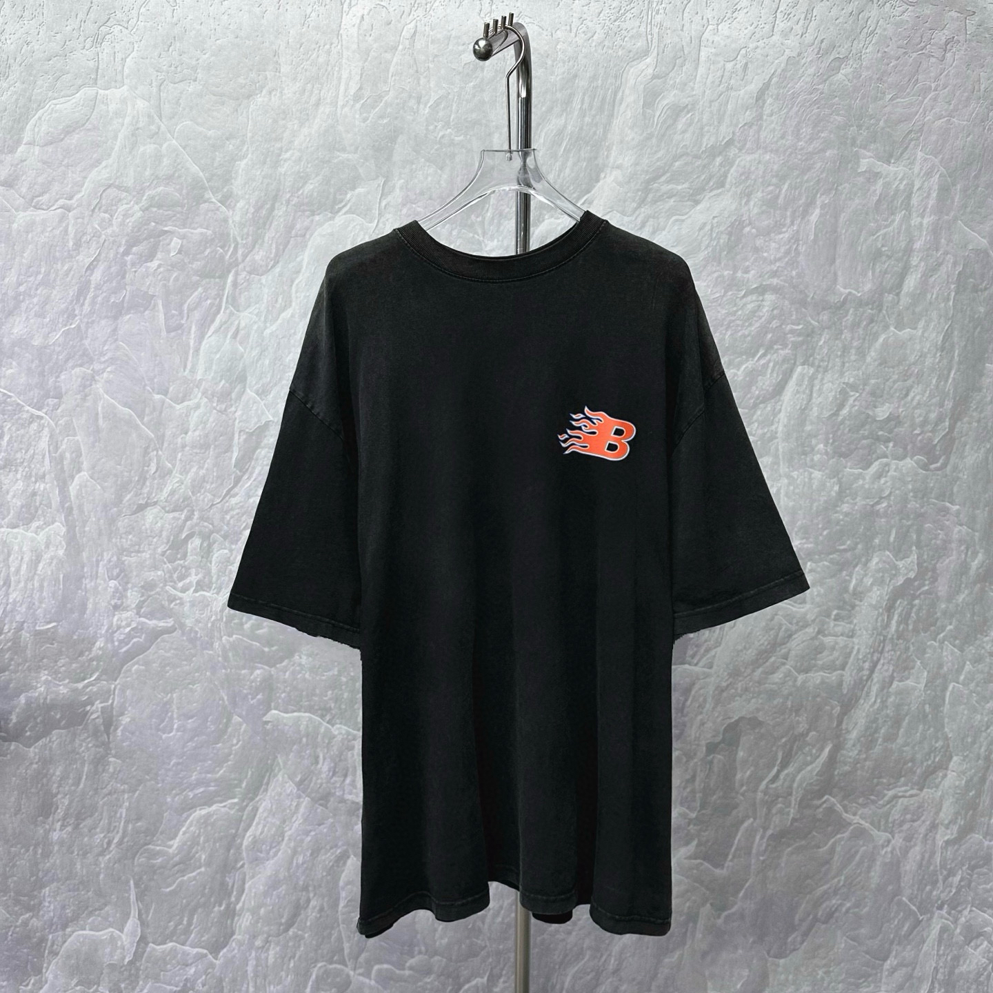 99新 Balenciaga/巴黎世家 火焰印花做旧短袖 L码 J01580